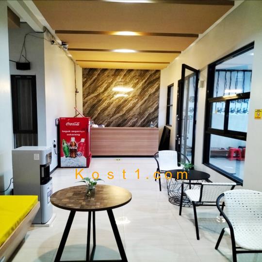 Foto Phoenix Livin Dukuh Kupang, Kost Id 3882