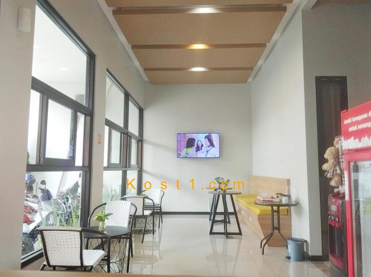 Foto Phoenix Livin Dukuh Kupang, Kost Id 3882