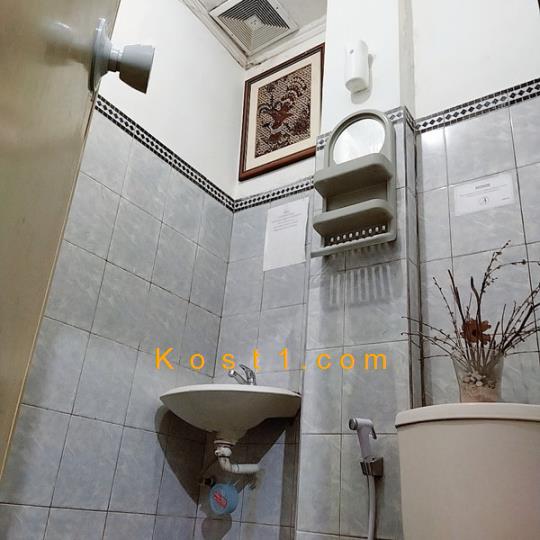 Foto KOS-19 MENTENG , Kost Id 3885